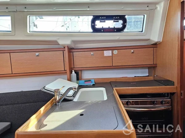 Bavaria 34 Cruiser - Yacht Charter Sailica