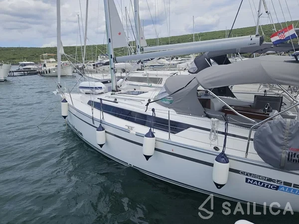 Bavaria 34 Cruiser - Yacht Charter Sailica