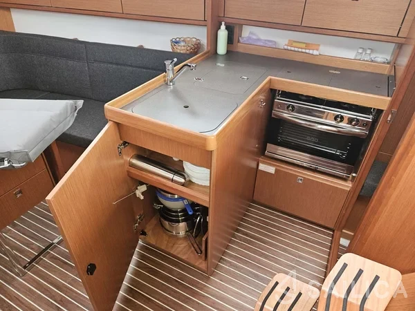 Bavaria 34 Cruiser - Yacht Charter Sailica