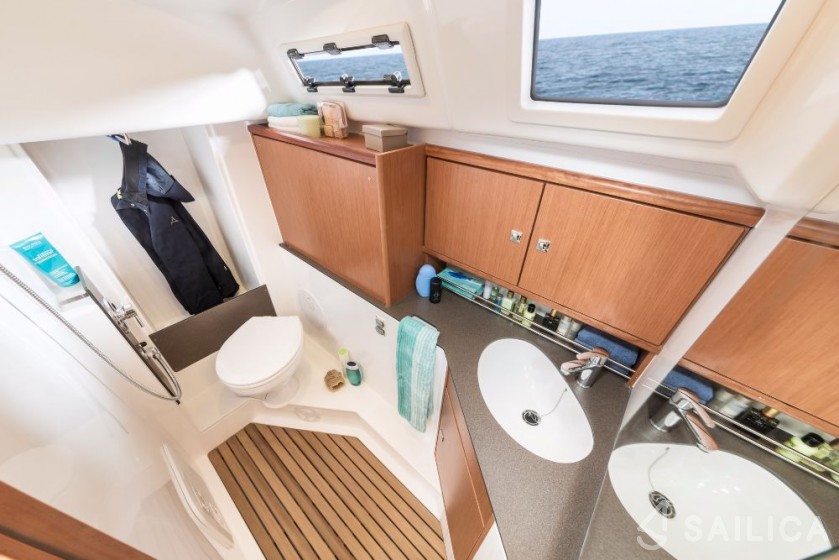 Bavaria 34 Cruiser - Yacht Charter Sailica