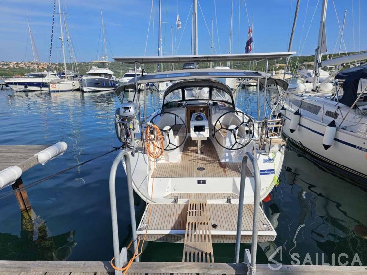 Bavaria 34 Cruiser - Yacht Charter Sailica