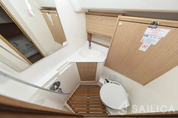 Bavaria Cruiser 46 Style - Yacht Charter Sailica