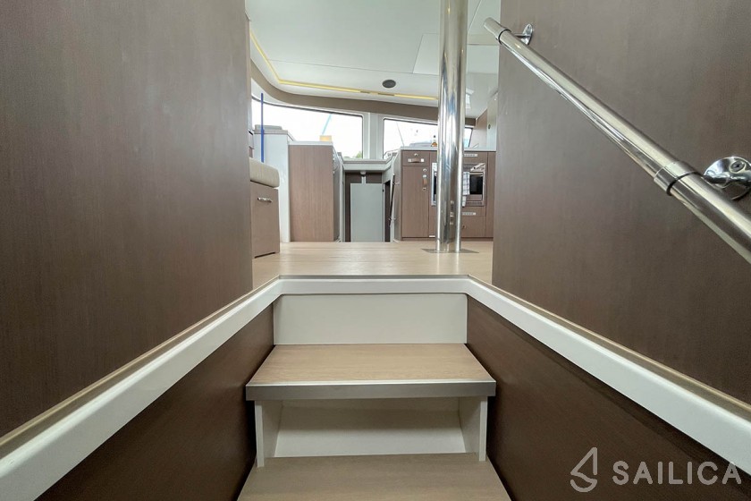 Bali 4.8  - Yacht Charter Sailica