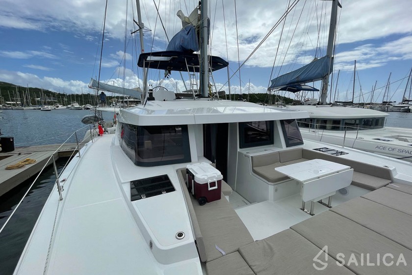 Bali 4.8  - Yacht Charter Sailica
