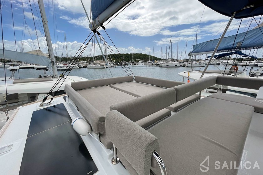 Bali 4.8  - Yacht Charter Sailica