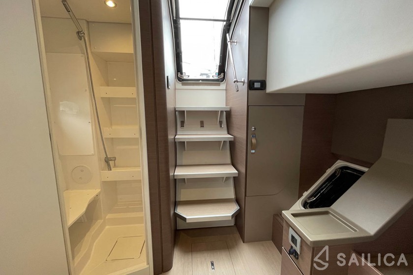 Bali 4.8  - Yacht Charter Sailica