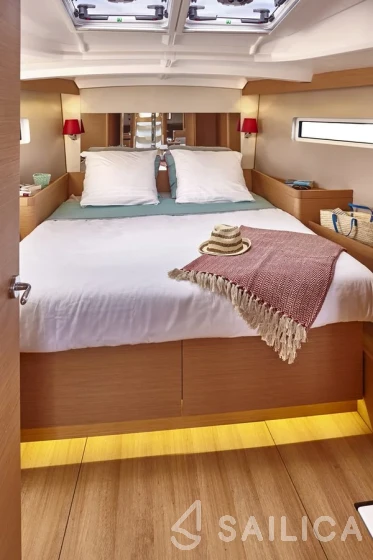 Sun Odyssey 440 - Yacht Charter Sailica