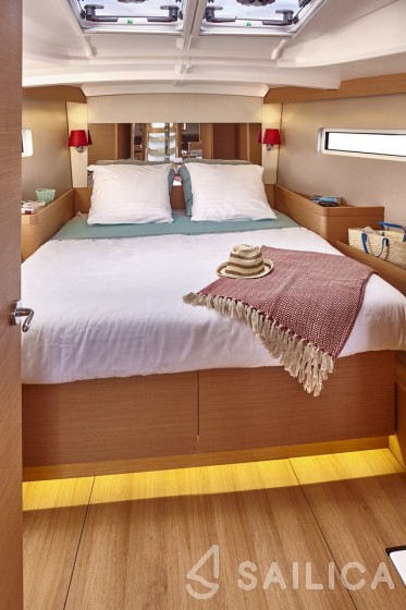 Sun Odyssey 440 - Yacht Charter Sailica