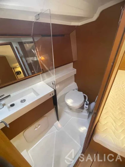 Sun Odyssey 410 - Yacht Charter Sailica