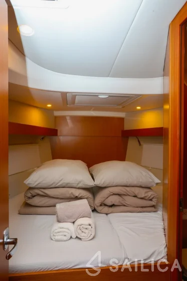 Bavaria C38 - Yacht Charter Sailica