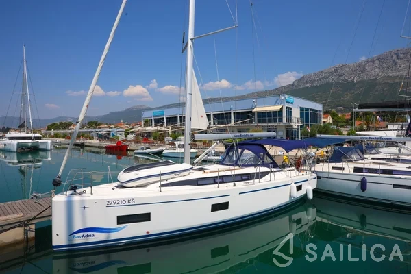 Bavaria C38 - Yacht Charter Sailica
