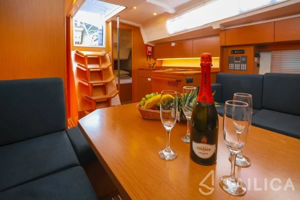 Bavaria C38 - Yacht Charter Sailica