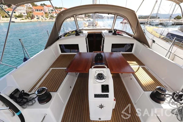 Sun Odyssey 490 - Yacht Charter Sailica