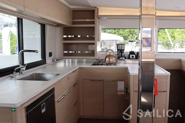 Lagoon 46  - Yacht Charter Sailica