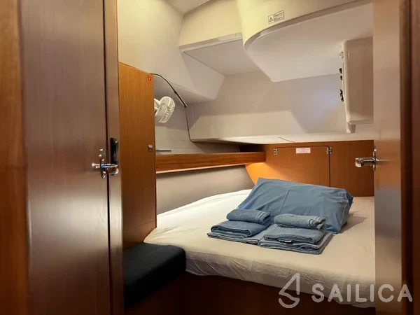 Bavaria 46 Cruiser - Yacht Charter Sailica