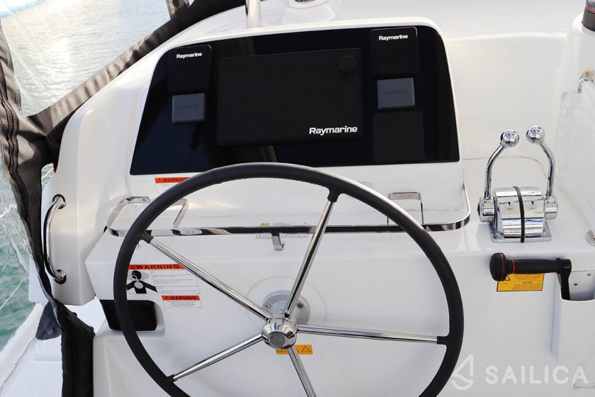 Lagoon 42 - Yacht Charter Sailica