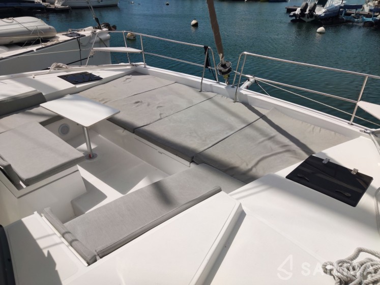 Bali 4.2 - Yacht Charter Sailica