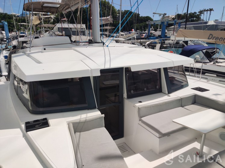 Bali 4.2 - Yacht Charter Sailica