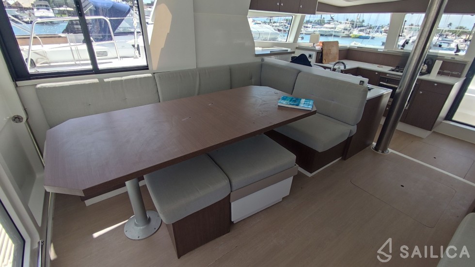 Bali 4.2 - Yacht Charter Sailica