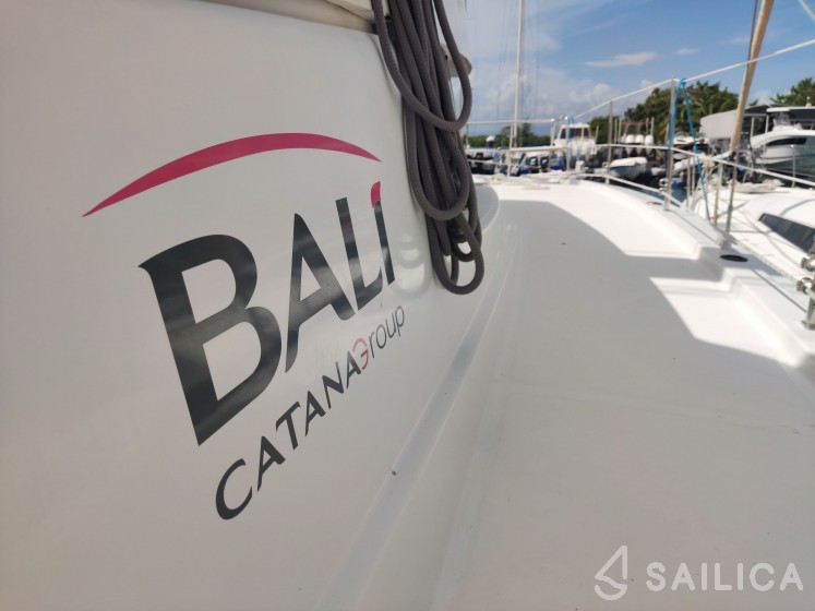 Bali 4.2 - Yacht Charter Sailica