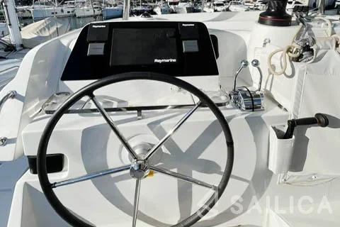 Lagoon 42 - Yacht Charter Sailica