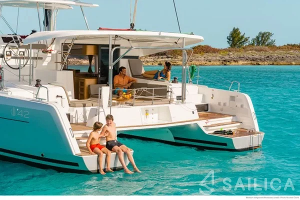 Lagoon 42 - Yacht Charter Sailica