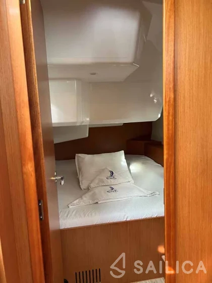 Bavaria C42 - Yacht Charter Sailica