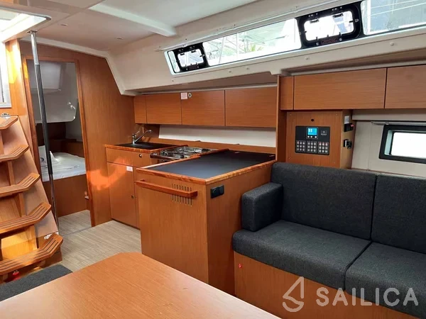 Bavaria C42 - Yacht Charter Sailica