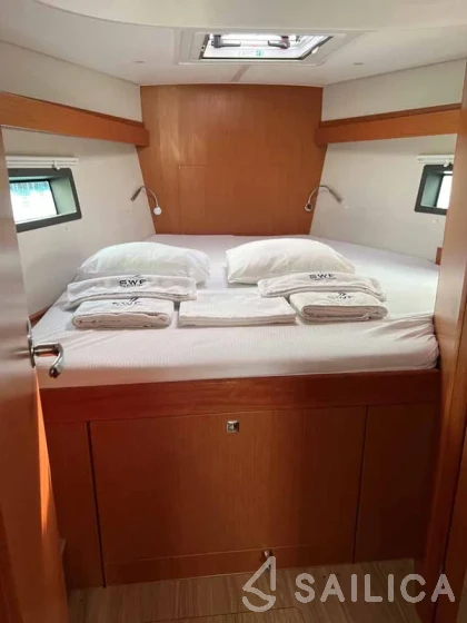 Bavaria C42 - Yacht Charter Sailica