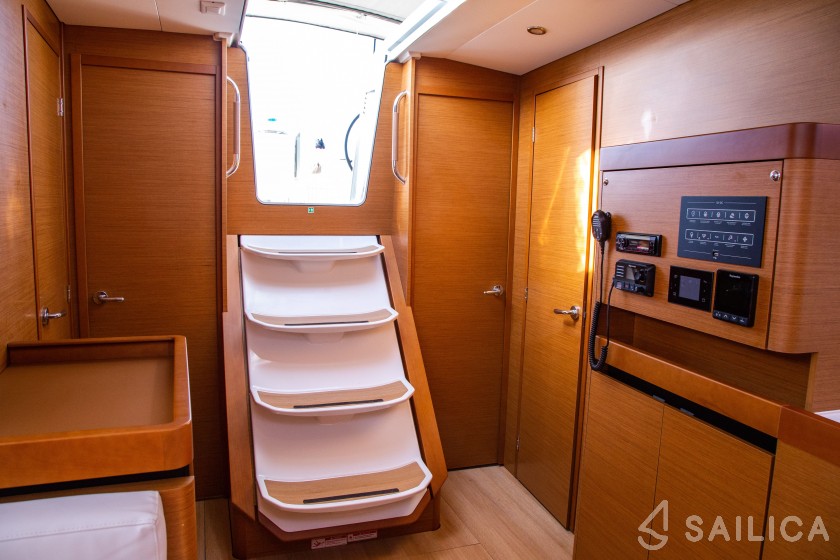 Sun Odyssey 490 - Yacht Charter Sailica
