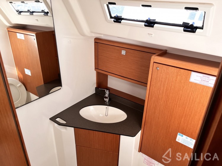Bavaria 51 Cruiser - Yacht Charter Sailica