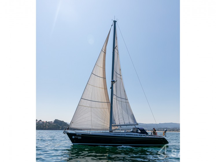 Grand Soleil 43 - Yacht Charter Sailica