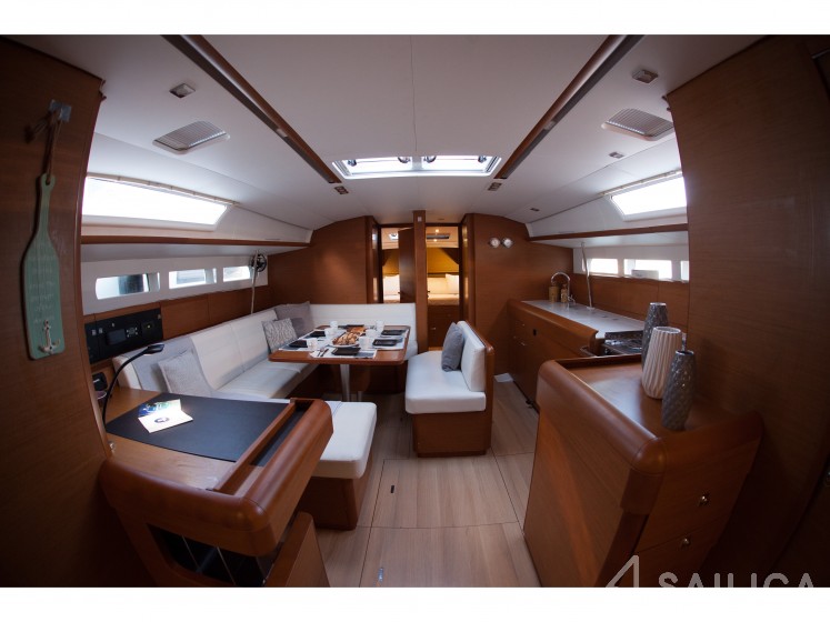 Sun Odyssey 519 - Yacht Charter Sailica