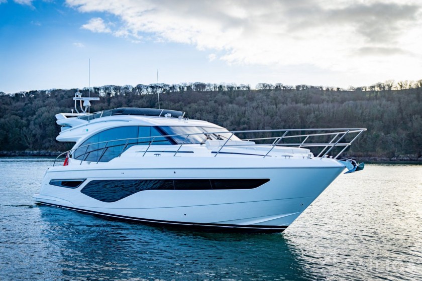 Princess 55 F - Yacht Charter Sailica