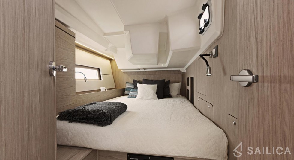 Oceanis 46.1 - Yacht Charter Sailica