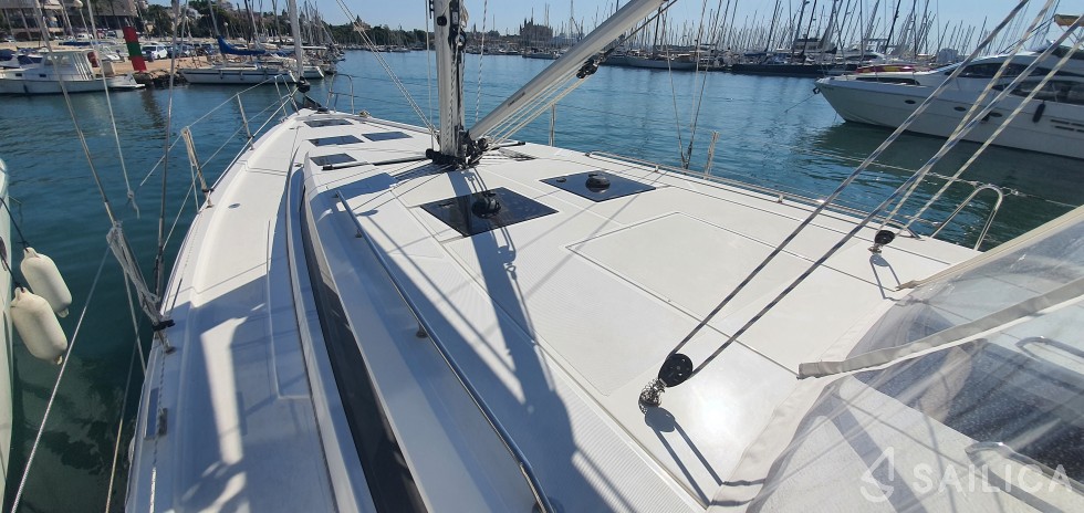 Bavaria C45 - Yacht Charter Sailica