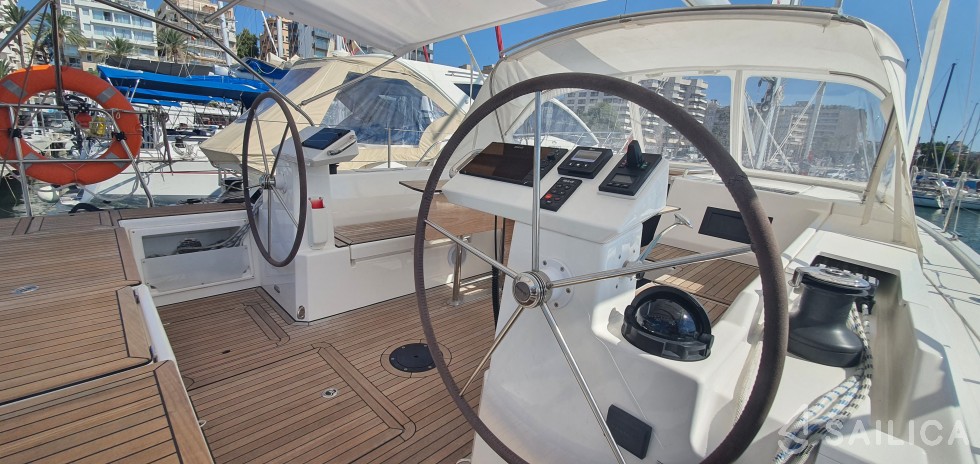 Bavaria C45 - Yacht Charter Sailica