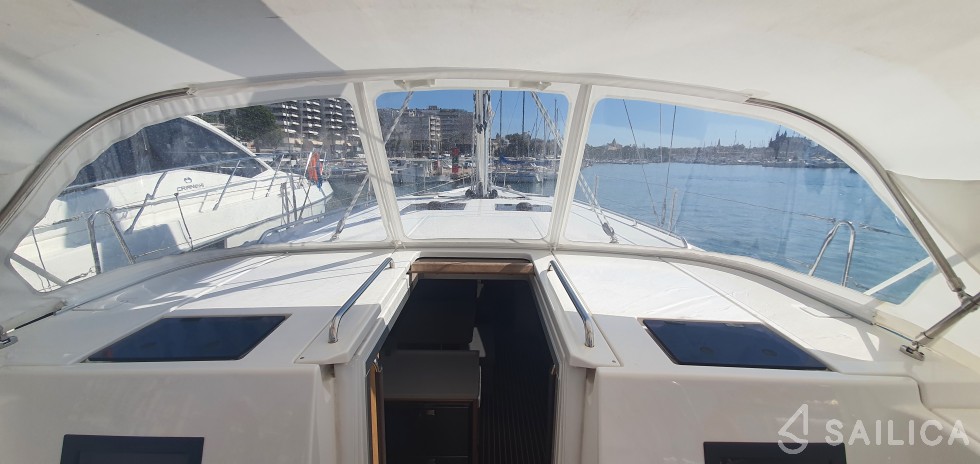 Bavaria C45 - Yacht Charter Sailica