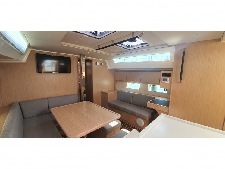 Bavaria C45 - Yacht Charter Sailica