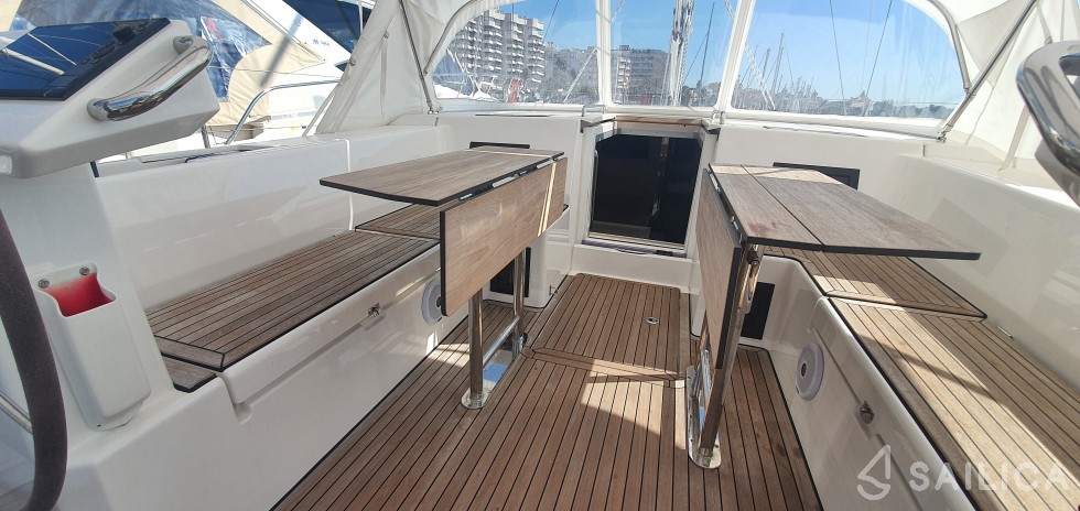 Bavaria C45 - Yacht Charter Sailica