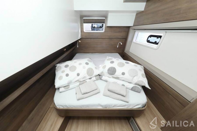 Bali 4.4 - Yacht Charter Sailica