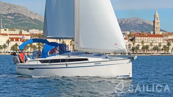 Bavaria 34 Cruiser - Yacht Charter Sailica