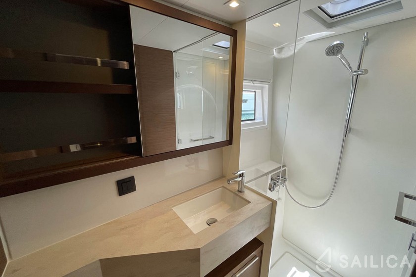Lagoon 46  - Yacht Charter Sailica