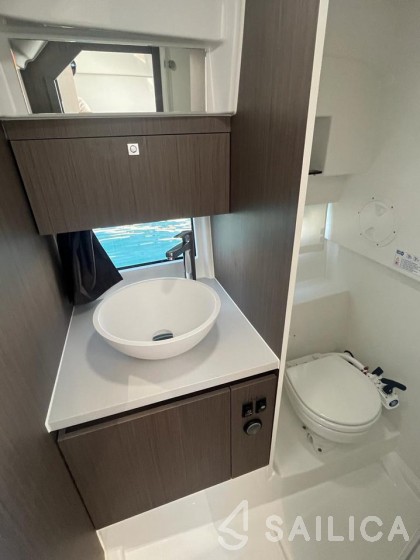 Beneteau Flyer 9 - Yacht Charter Sailica