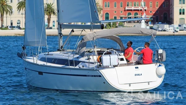 Bavaria 37 Cruiser - Yacht Charter Sailica