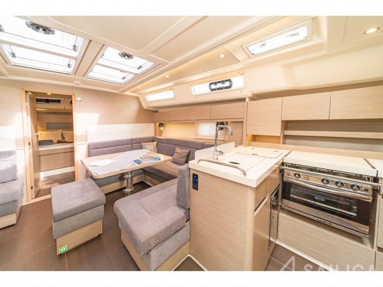 Hanse 458 - Yacht Charter Sailica
