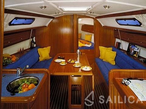 Bavaria 32 - Yacht Charter Sailica