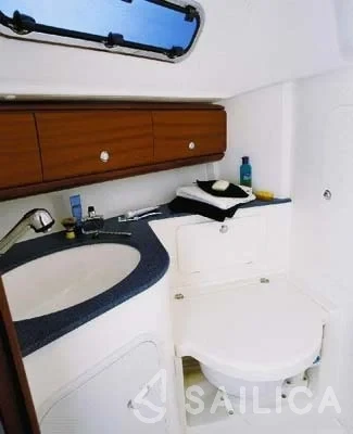 Bavaria 32 - Yacht Charter Sailica