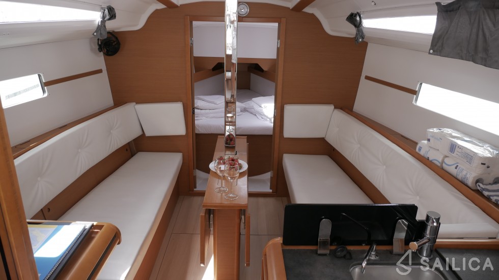 Sun Odyssey 349 - Yacht Charter Sailica