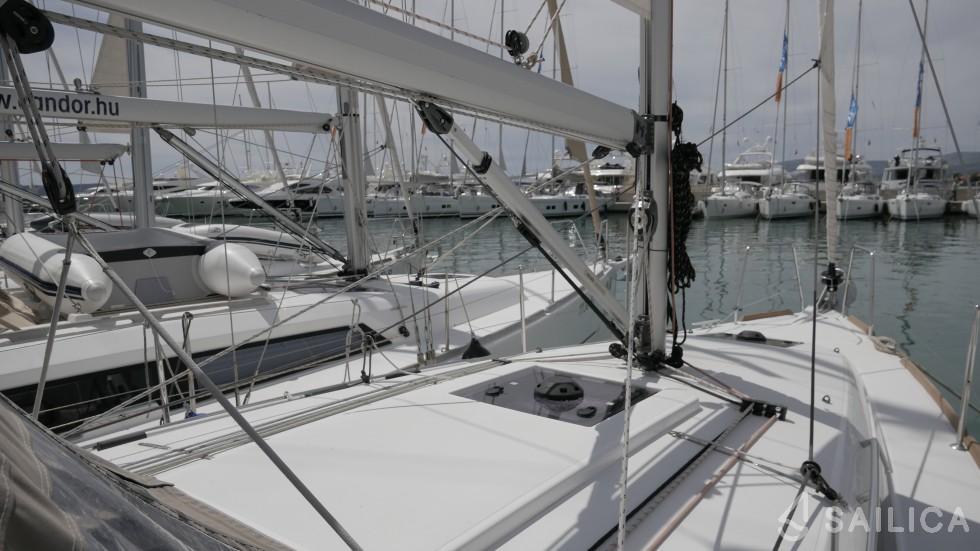 Sun Odyssey 349 - Yacht Charter Sailica